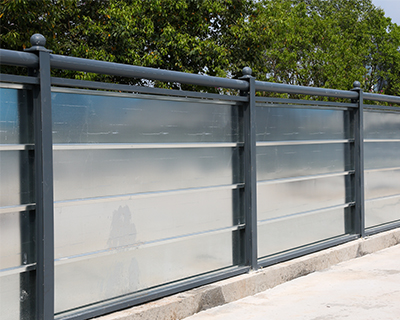 鋼結(jié)構圍擋制作鋼材型號及機械性能？