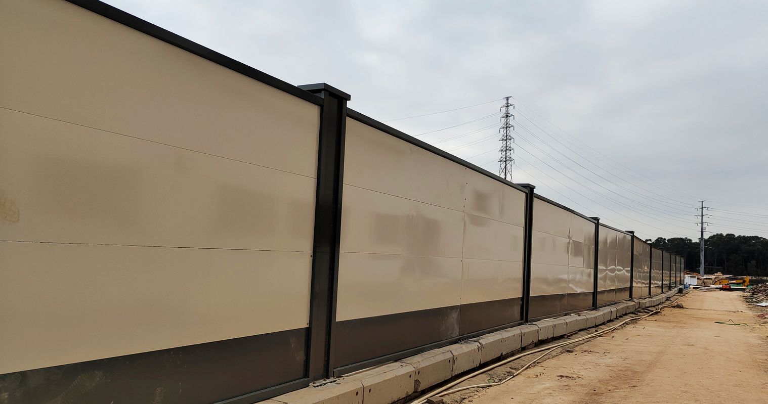 為上千處工地提供鋼圍擋：堅(jiān)固耐用、可回收、安裝快！